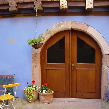 Semesterbostad La Maison Bleue